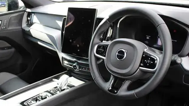 Used Volvo XC60 Plus 350 HP (257 kW) 2026 SUV