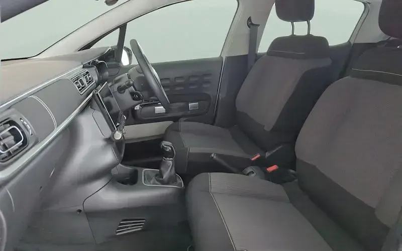 Używany Citroën C3 PureTech 83 KM (61 kW) 2023 Biały Hatchback