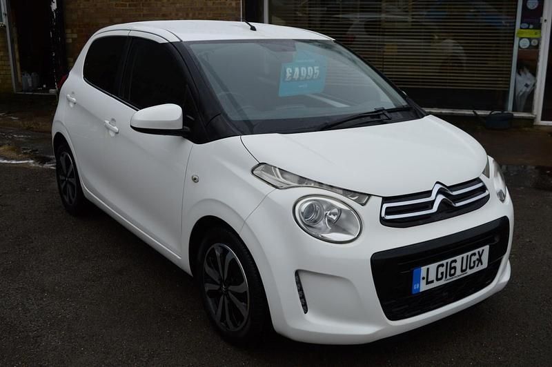 Used Citroën C1 Flair 82 HP (60 kW) 2016 White Hatchback