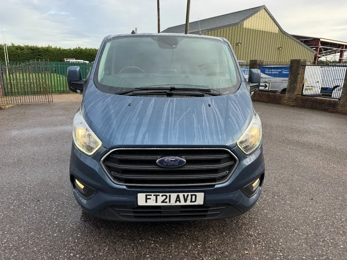 Used Ford Transit Custom Limited 185 HP (136 kW) 2021 Blue Van