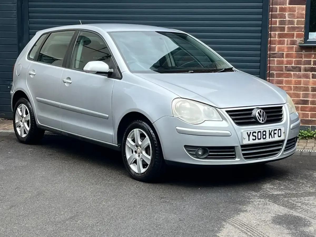 Used VW Polo Match 80 HP (58 kW) 2008 Silver Hatchback