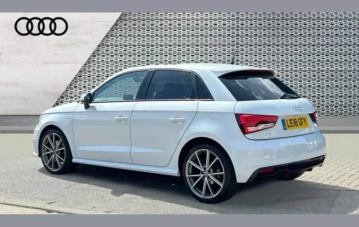 Used Audi A1 Black Edition 123 HP (90 kW) 2018 White Hatchback