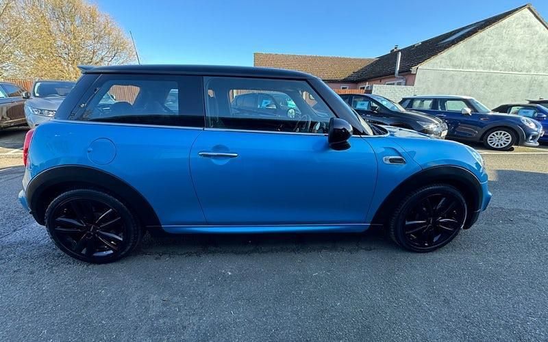 Used Mini Cooper Hatch 136 HP (100 kW) 2021 Hatchback