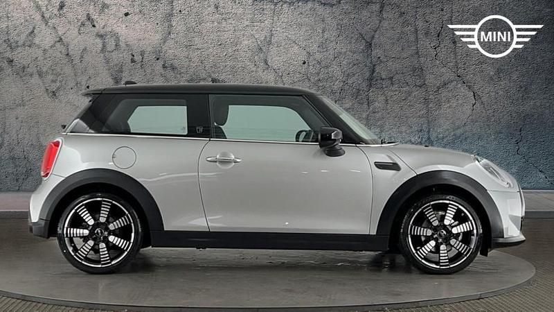 Used Mini Cooper Exclusive 134 HP (98 kW) 2023 Silver Hatchback