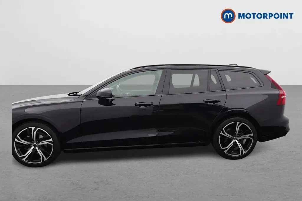 Used Volvo V60 Plus 197 HP (144 kW) 2025 Black Estate