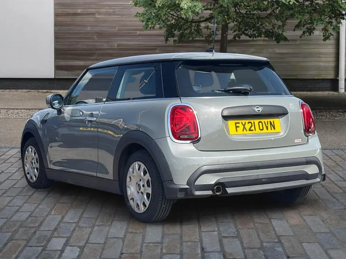 Used Mini ONE Classic 102 HP (75 kW) 2021 Grey Hatchback