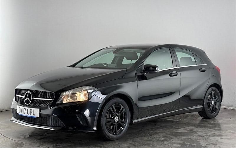 Used Mercedes A160 SE 102 HP (75 kW) 2017 Black Hatchback