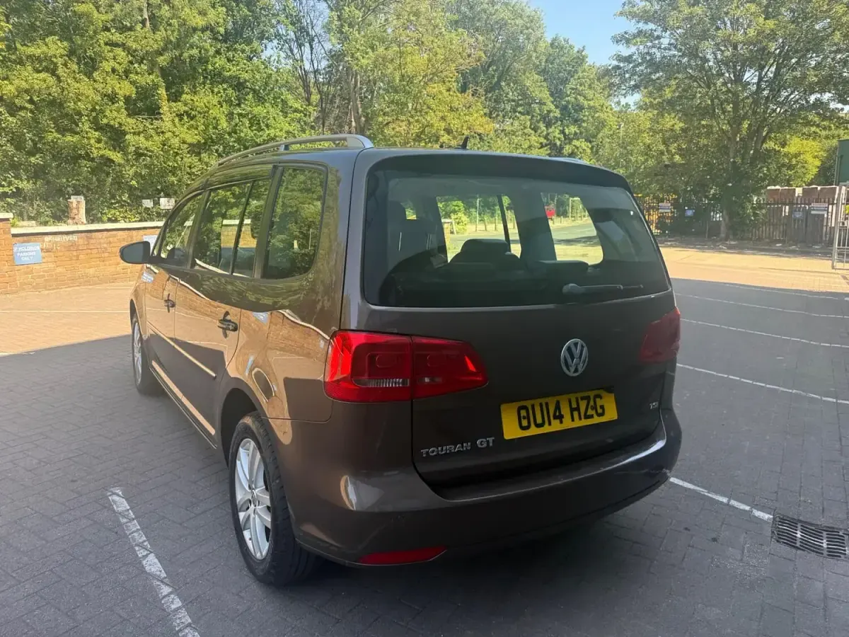 Used VW Touran SE 140 HP (102 kW) 2025 Brown MPV
