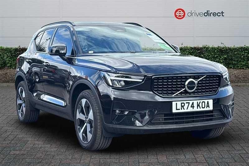 Black Used 2024 Volvo XC40 Plus SUV | £31,900 (Fair price) - Image 1/4