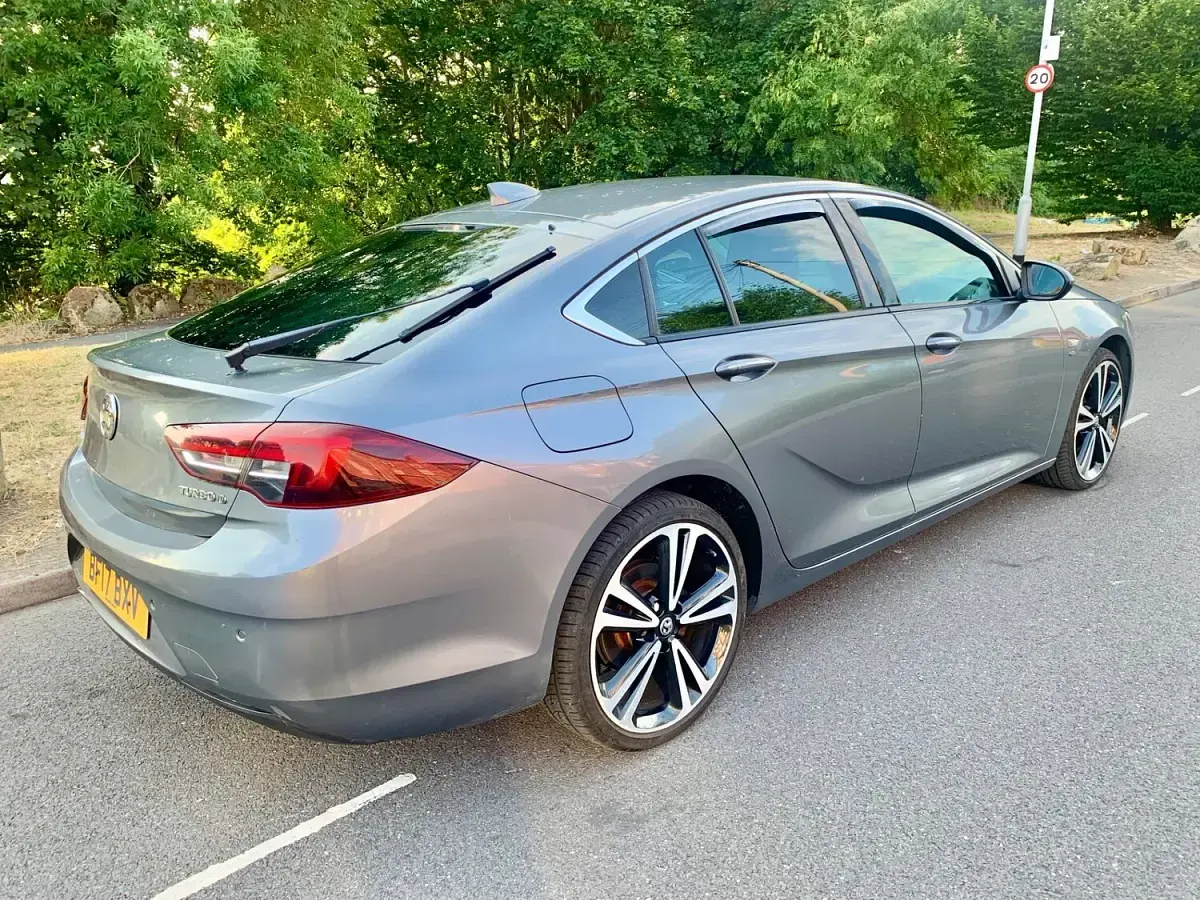 Used Vauxhall Insignia Elite 170 HP (125 kW) 2017 Grey Hatchback