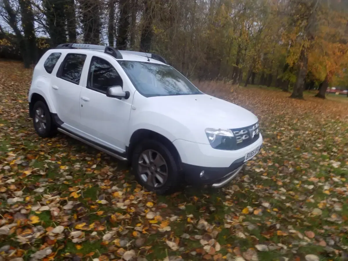 Second-hand Dacia Duster Lauréate 110 CP (80 kW) 2015 Alb SUV