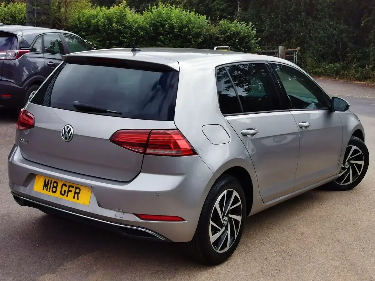 Used VW Golf VII Match 150 HP (110 kW) 2019 Silver Hatchback