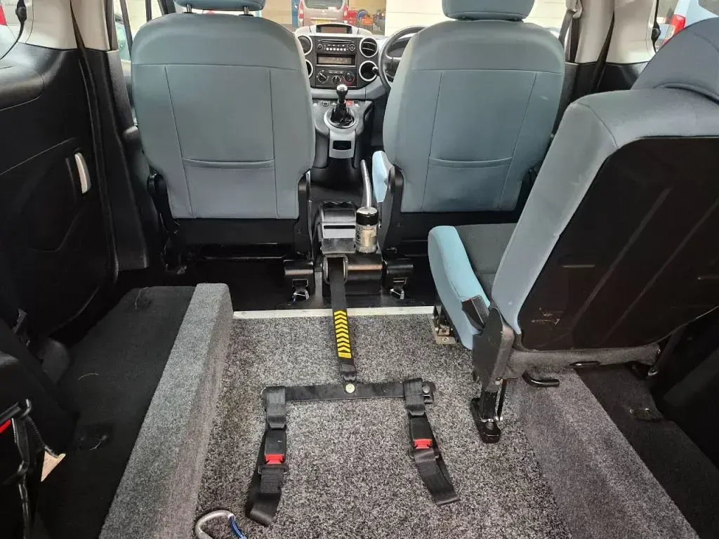 Second-hand Citroën Berlingo 90 CP (66 kW) 2016 Gri Monovolum
