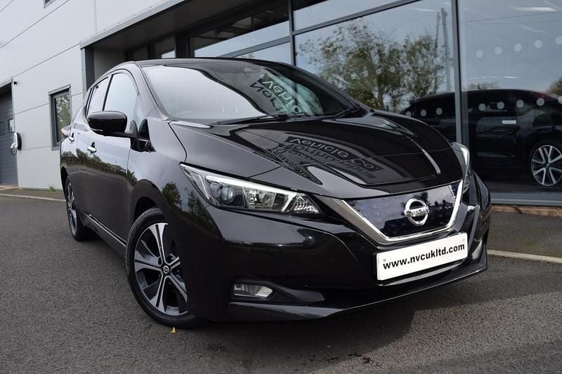 Black Used 2021 Nissan Leaf N-Connecta Hatchback | £9,285 (Fair price) - Image 1/4
