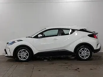 Used Toyota C-HR 122 HP (89 kW) 2023 White SUV