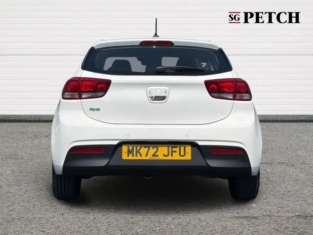 Used Kia Rio 83 HP (61 kW) 2022 White