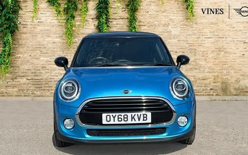 Used Mini Cooper Hatch 136 HP (100 kW) 2018 Blue Hatchback
