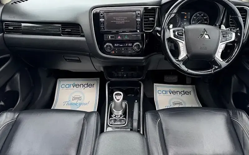 Używany Mitsubishi Outlander P-HEV 203 KM (149 kW) 2016 Kombi