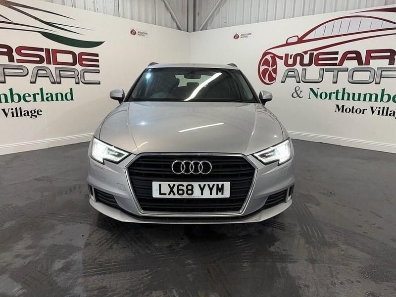 Used Audi A3 Sportback Sport 116 HP (85 kW) 2018 Silver Hatchback