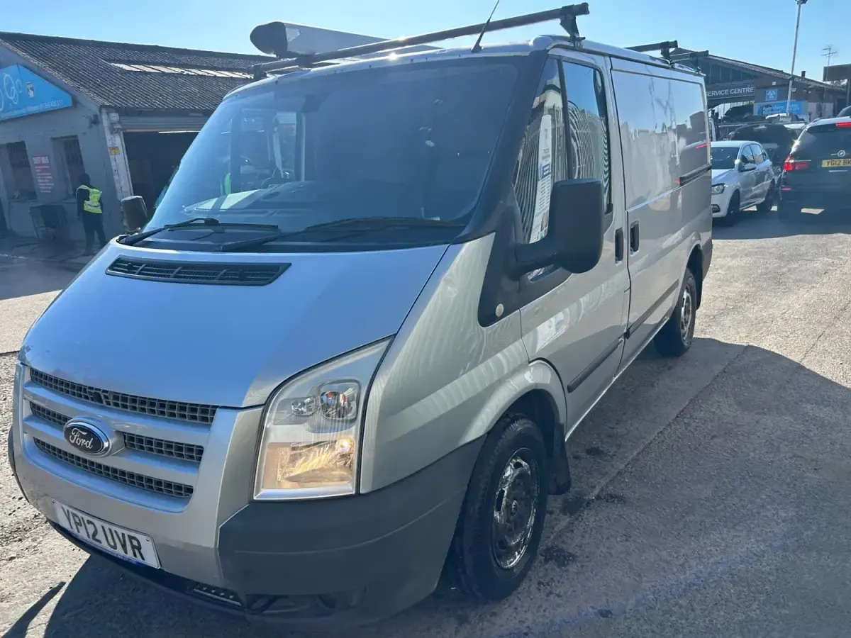 Begagnad Ford Transit Trend 125 HK (91 kW) 2012 Silver Van