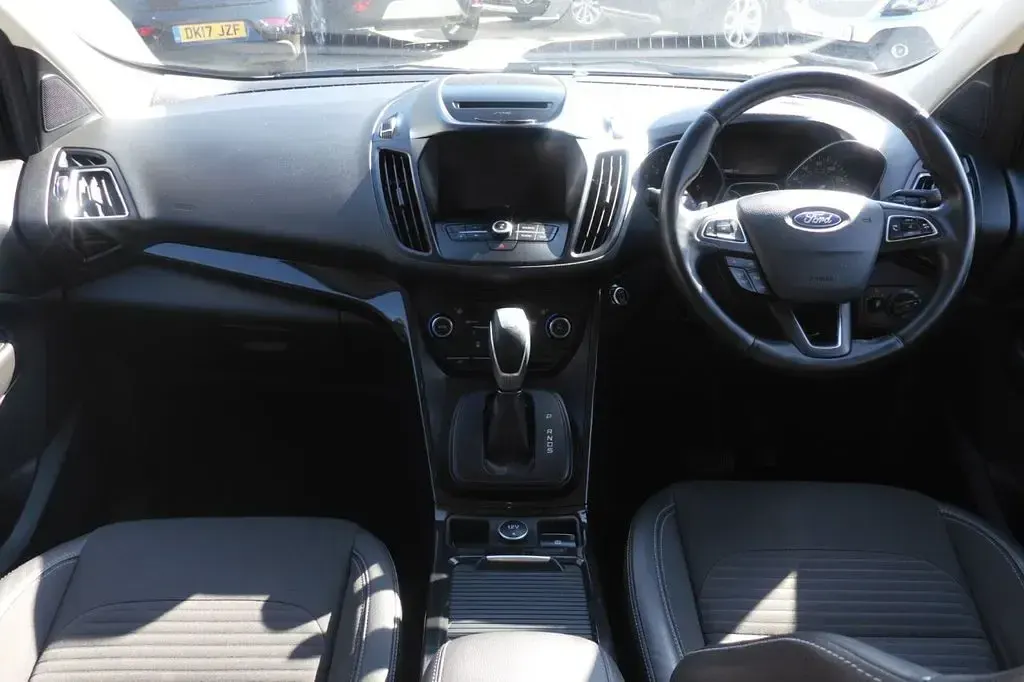 Used Ford Kuga Titanium 120 HP (88 kW) 2017 White SUV
