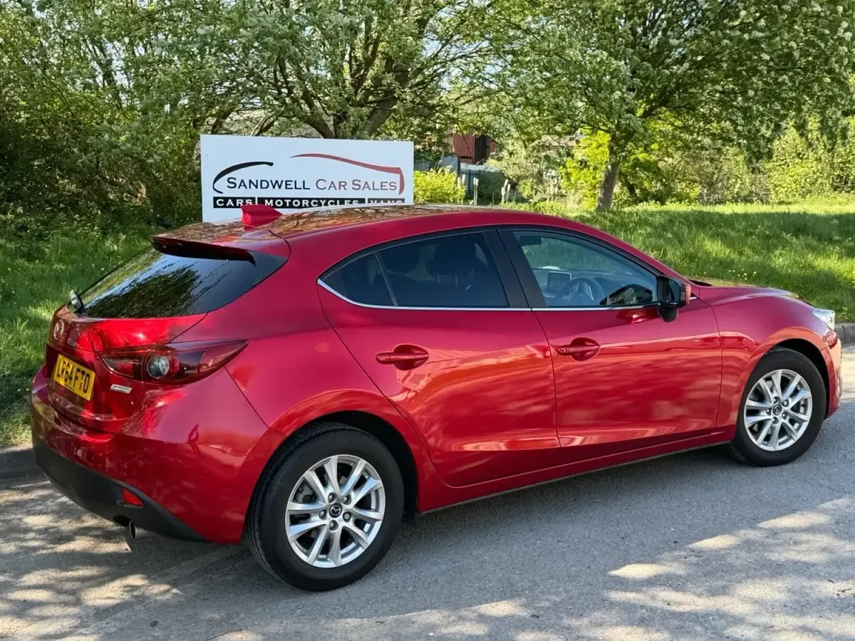 Usado Mazda 3 2014 Rojo Utilitario