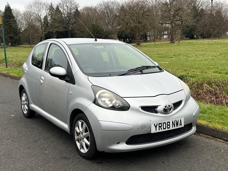 Used Toyota Aygo Platinum 67 HP (49 kW) 2008 Silver Hatchback