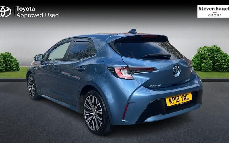 Used Toyota Corolla Design 122 HP (89 kW) 2022 Hatchback