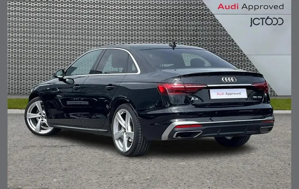 Used Audi A4 S-Line 161 HP (118 kW) 2021 Black Sedan