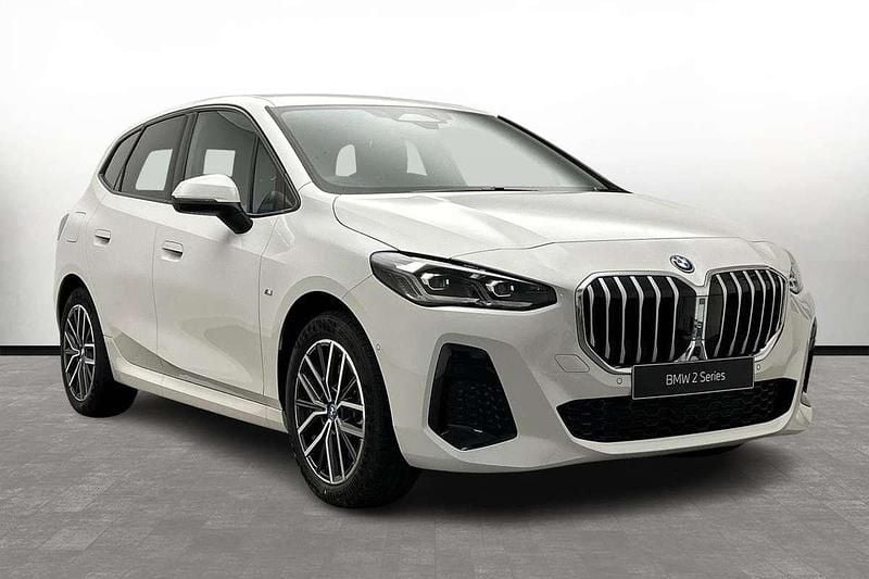 White Used 2025 BMW 230 M Sport Estate | £34,000 (Fair price) - Image 1/4