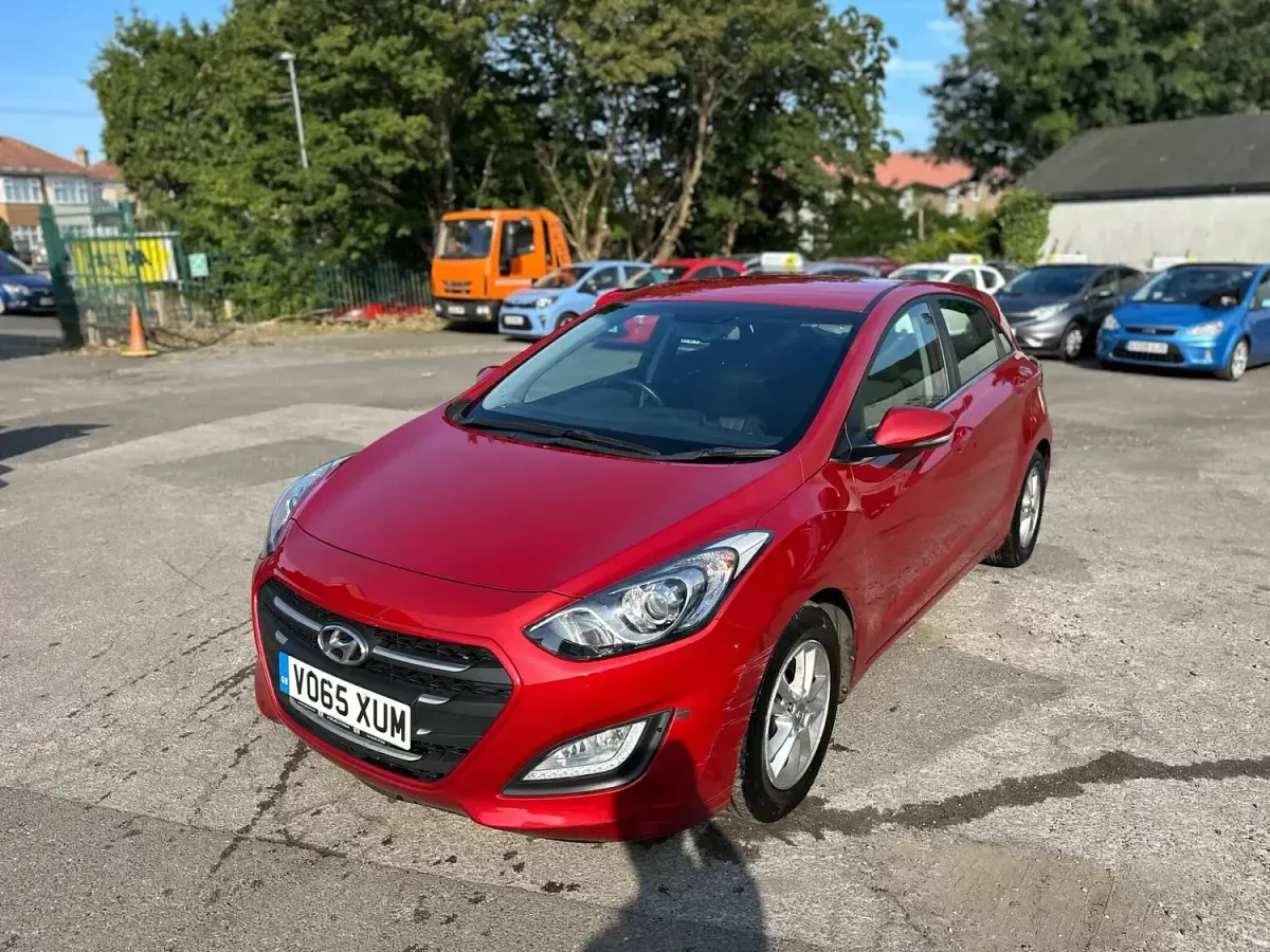 Used Hyundai i30 SE 2015 Red Hatchback