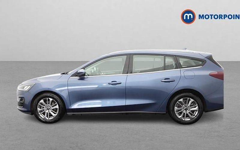 Used Ford Focus Titanium 125 HP (91 kW) 2023 Blue Estate