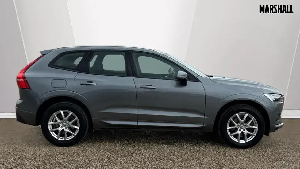 Used Volvo XC60 Momentum 197 HP (144 kW) 2021 Grey SUV