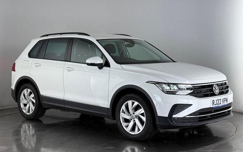Used 2024 VW Tiguan Life SUV | £18,150 (Super price) - Image 1/3