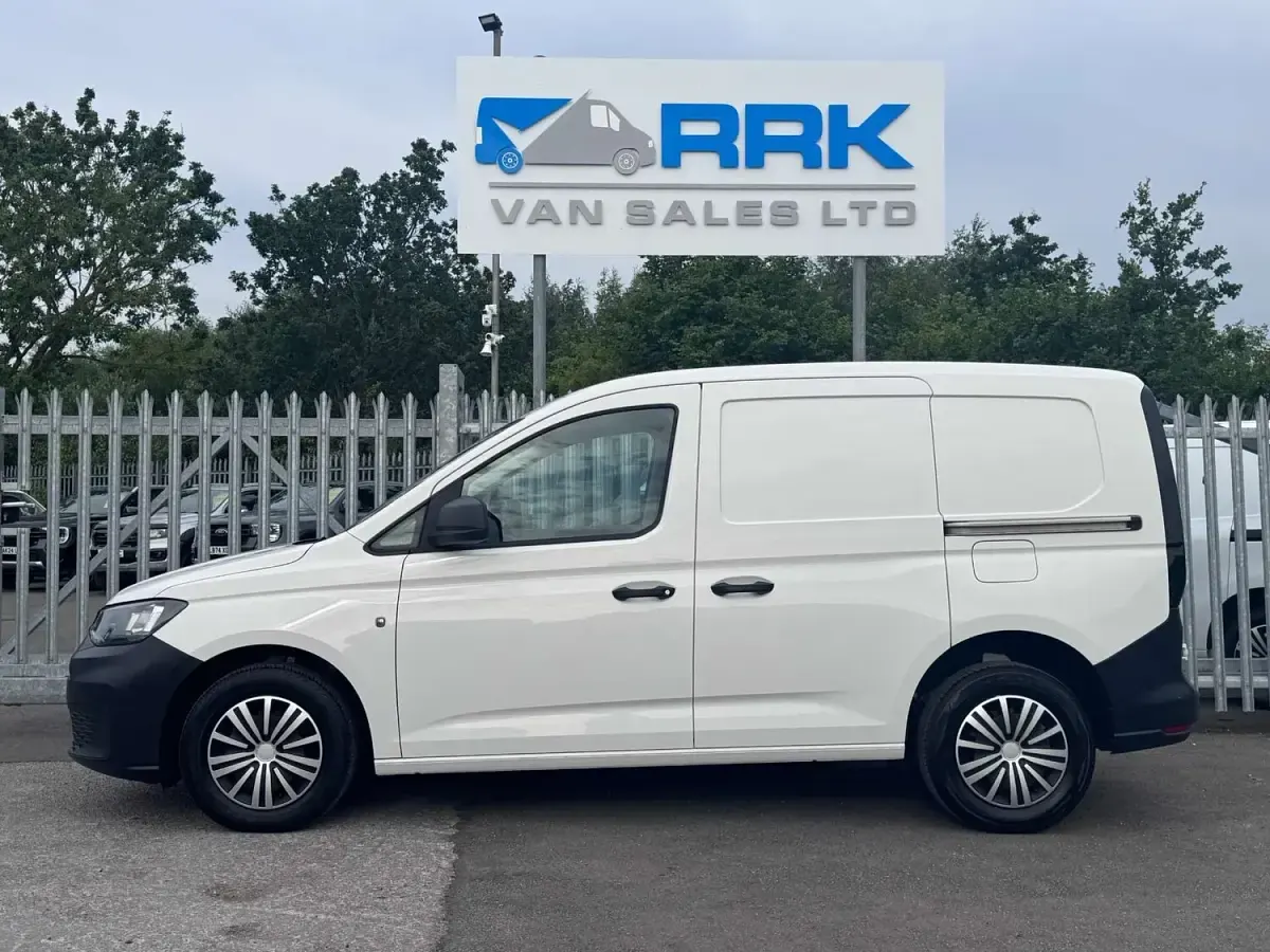 Used VW Caddy 102 HP (75 kW) 2022 White MPV