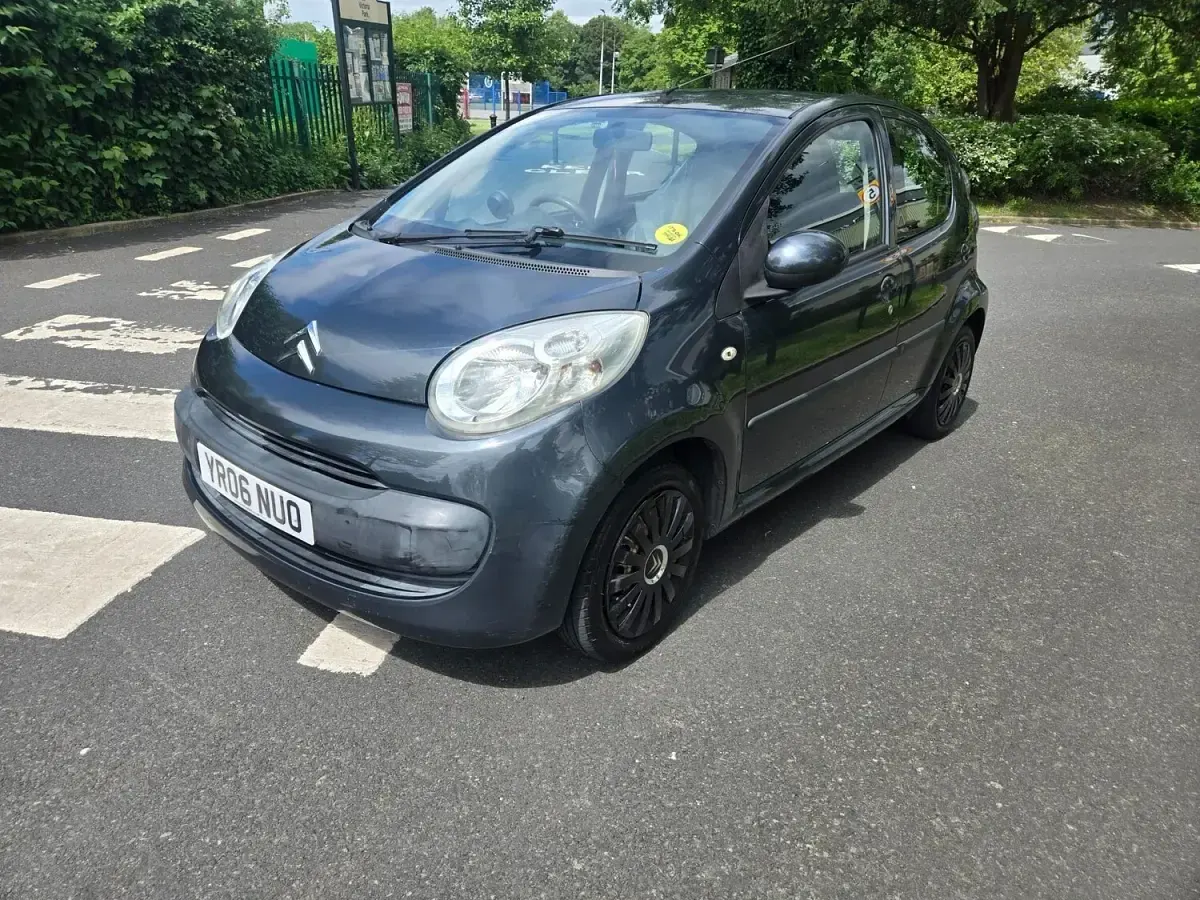 Used Citroën C1 68 HP (50 kW) 2006 Grey Hatchback
