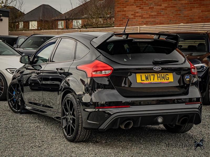 Used Ford Focus RS 350 HP (257 kW) 2017 Black Hatchback