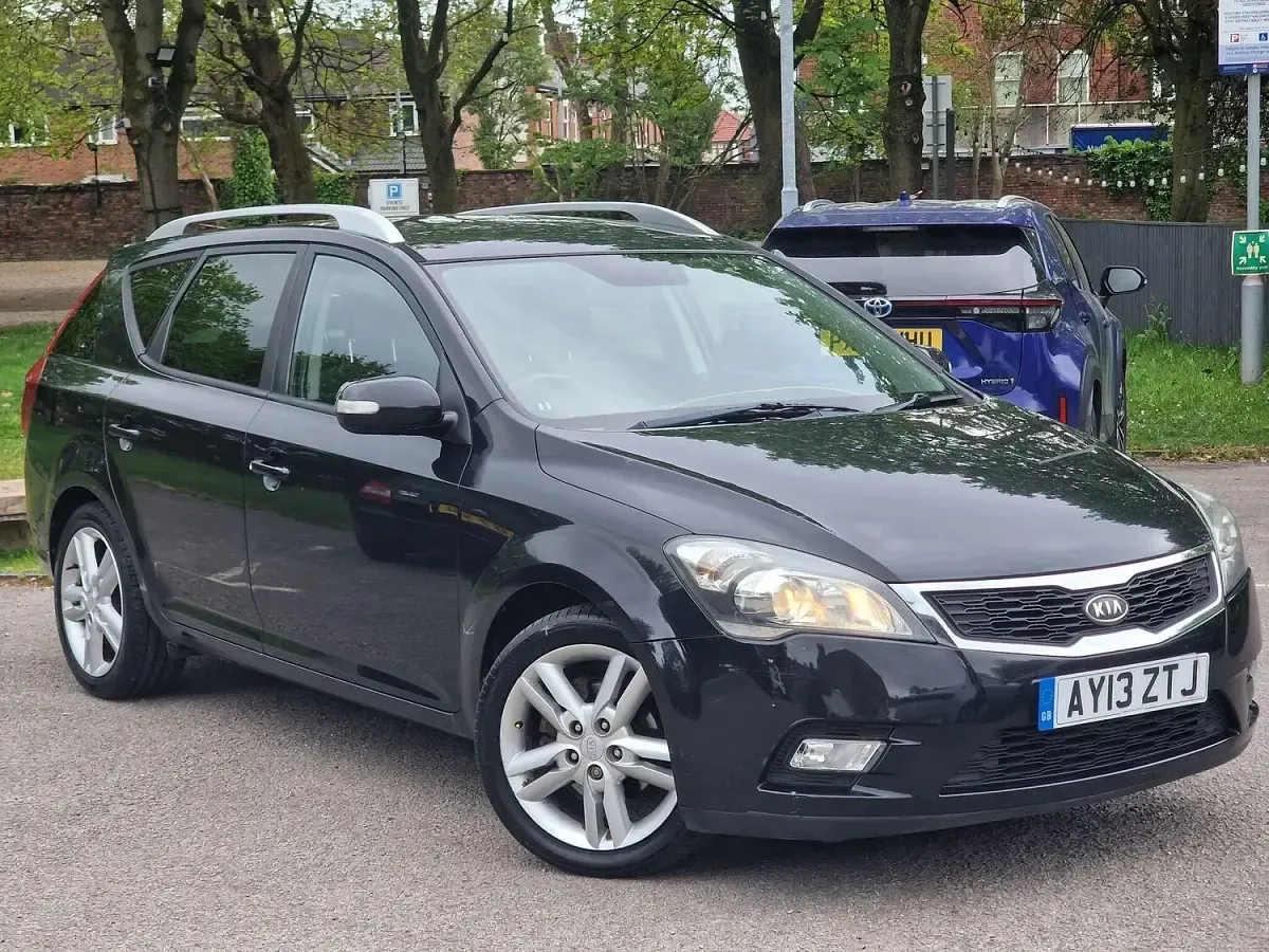 Used Kia Ceed Sportswagon 128 HP (94 kW) 2013 Black Estate