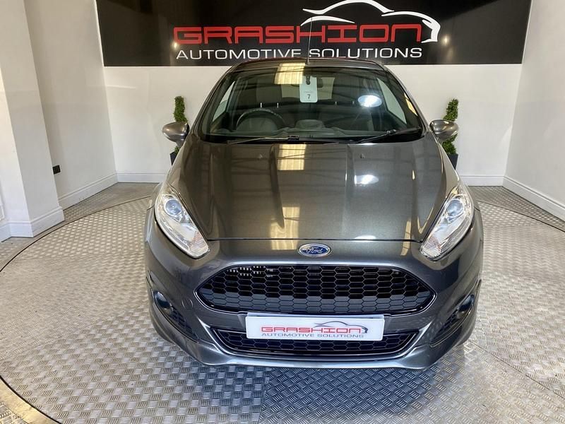 Used Ford Fiesta ST-Line 100 HP (73 kW) 2016 Grey Hatchback