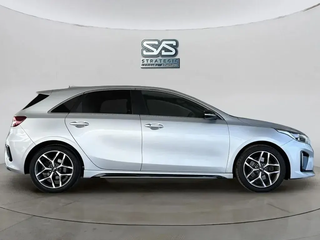 Used Kia Ceed GT-Line 138 HP (101 kW) 2020 Silver Hatchback