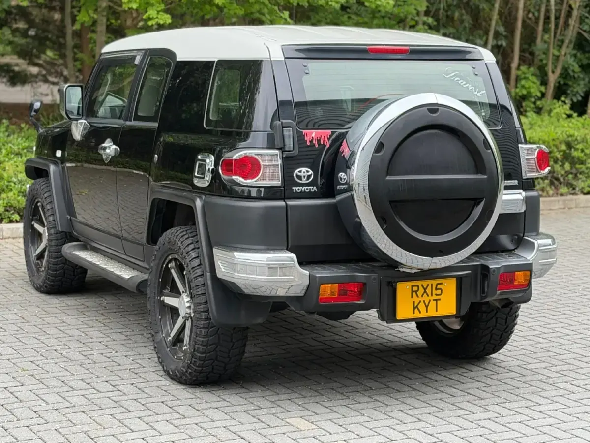 Usado Toyota FJ 2026 Negro
