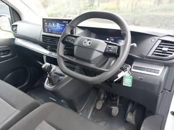 Used Vauxhall Vivaro 2024 White MPV