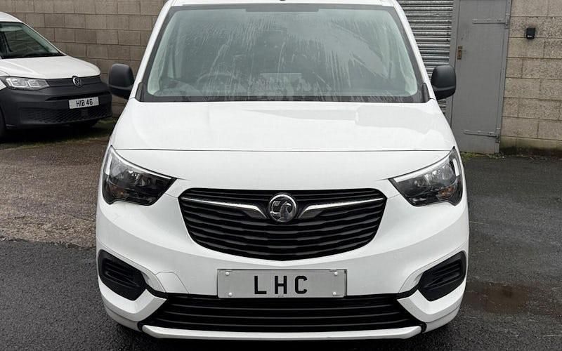 Used Vauxhall Combo Sportive 101 HP (74 kW) 2021 Van