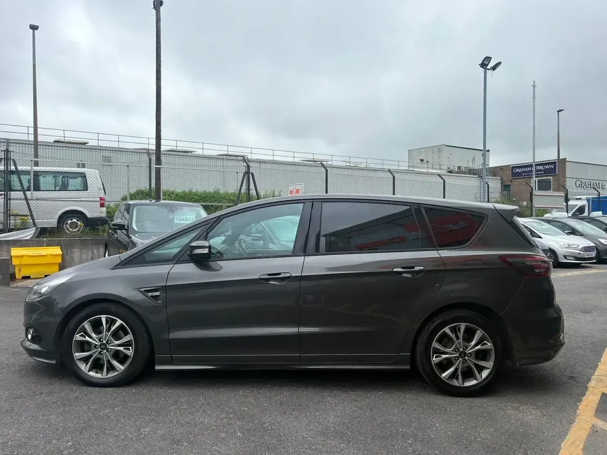 Used Ford S-MAX ST-Line 180 HP (132 kW) 2018 Grey MPV