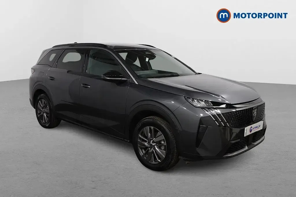 Usado Peugeot 5008 Allure 145 HP (106 kW) 2025 SUV