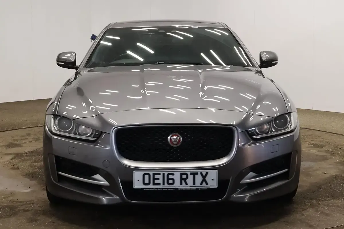 Used Jaguar XE R-Sport 180 HP (132 kW) 2016 Blue Sedan
