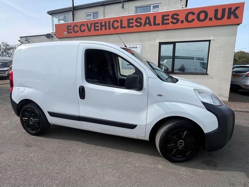 White Used 2015 Peugeot Bipper MPV | £2,995 (Fair price) - Image 1/4