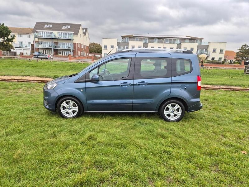 Chrome blue metallic Used 2019 Ford Tourneo Courier Zetec MPV | £12,995 (Expensive) - Image 1/4