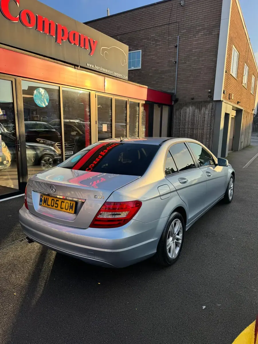 Used Mercedes C200 Executive 134 HP (98 kW) 2013 Silver Sedan