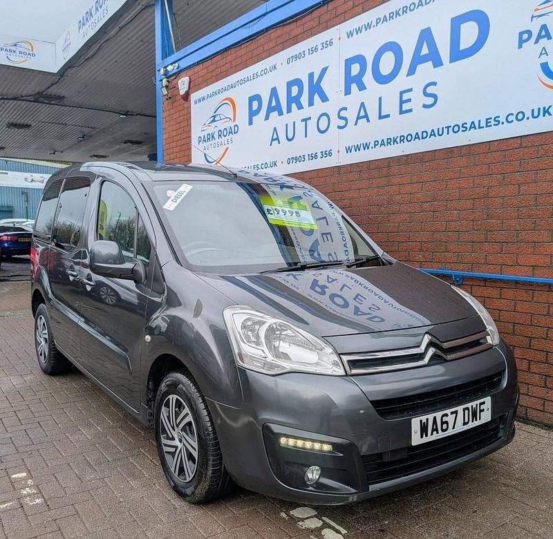 Używany Citroën Berlingo Feel 2018 Szary Minivan